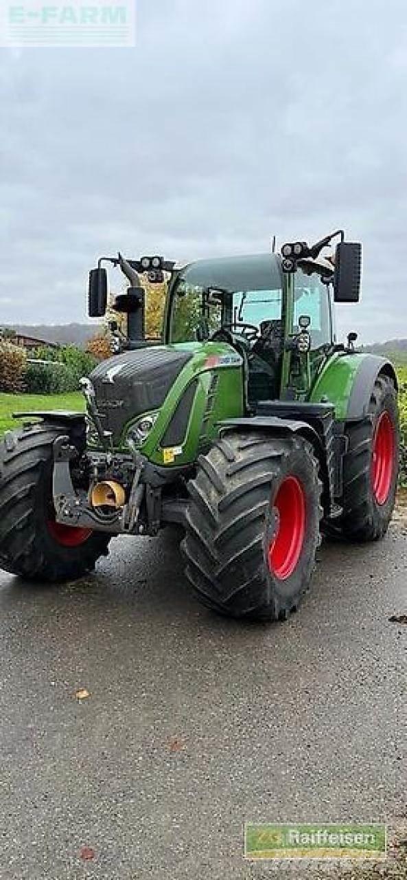 Fendt 724 vario Traktorit