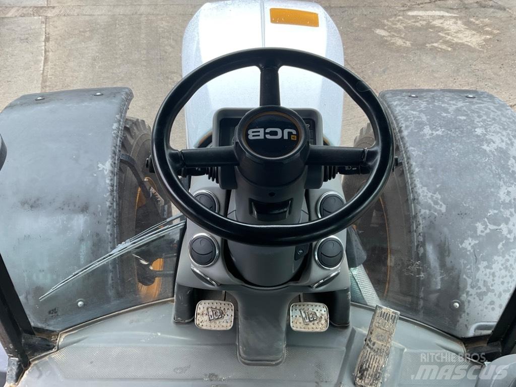 JCB Fastrac 4220 Traktorit