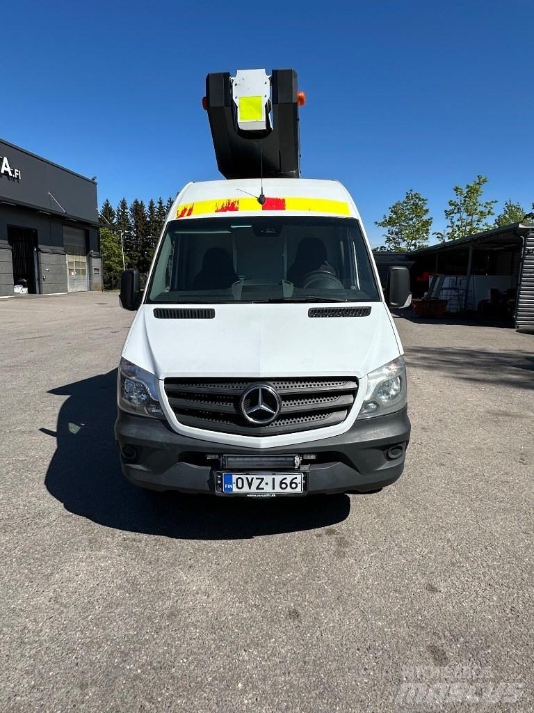 VERSALIFT VDT-170-F Nostolava-autot