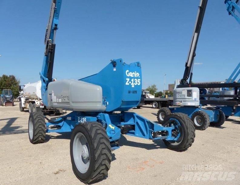Genie Z135 Kuukulkijat