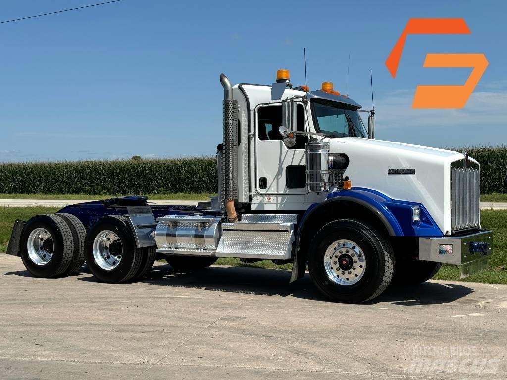 Kenworth T 800 Vetopöytäautot