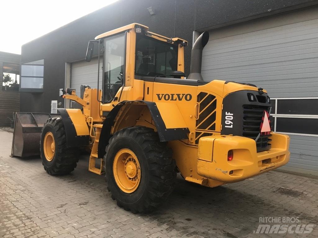 Volvo L90F Pyöräkuormaajat