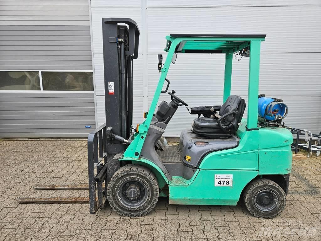 Mitsubishi FG 25 Nestekaasutrukit