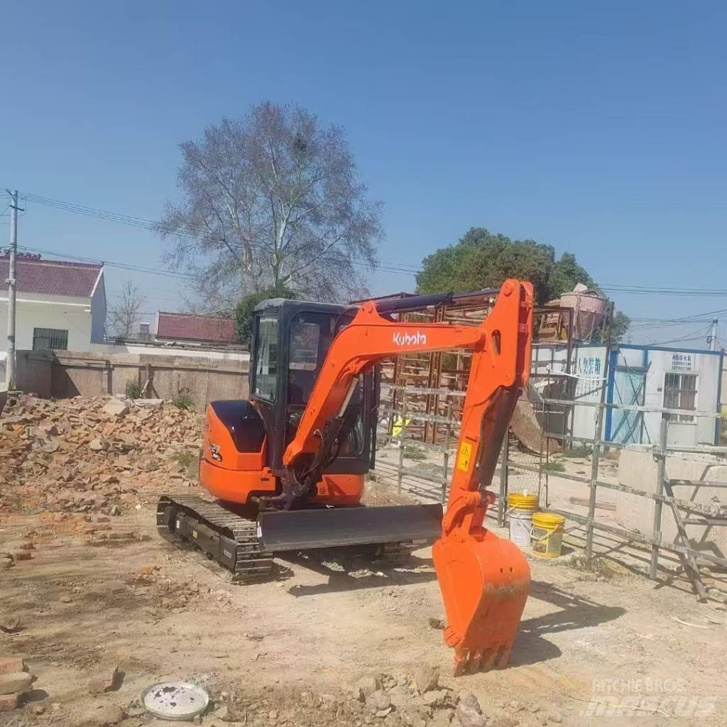 Kubota U 27 Minikaivukoneet < 7t