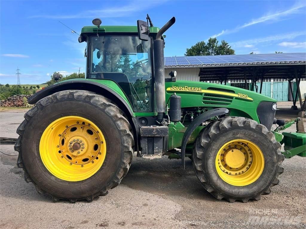 John Deere 7820 Traktorit