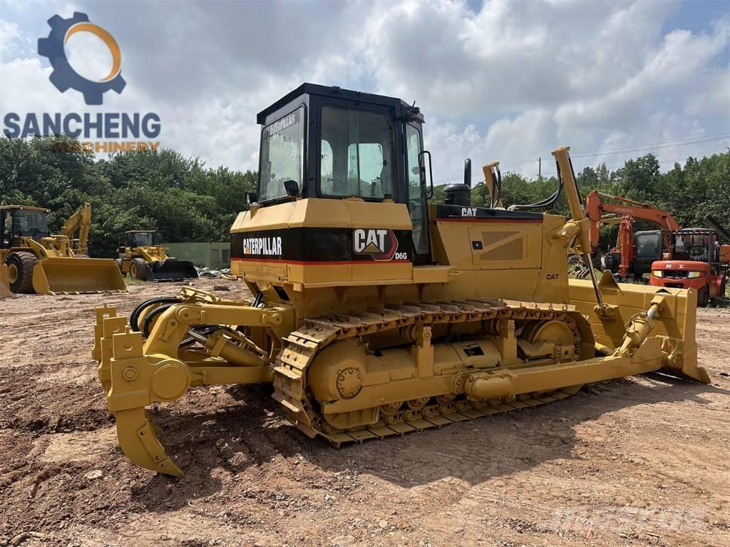 CAT D6G Telaketjupuskutraktorit