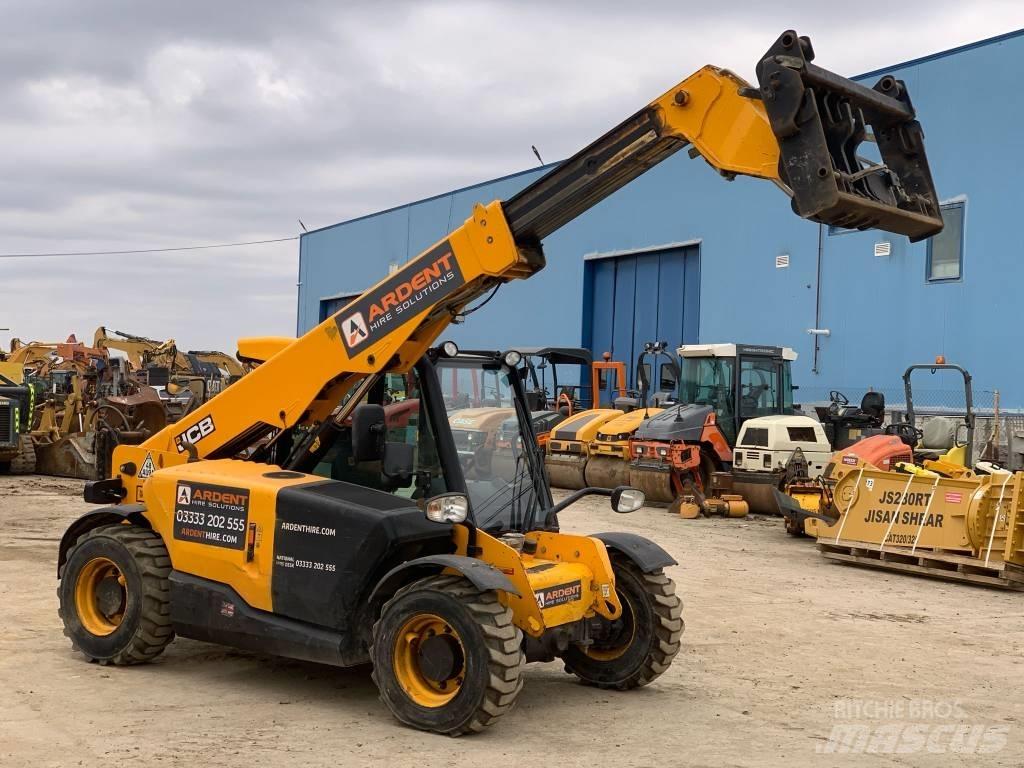 JCB 525-60 HI VIZ Maatalouskurottajat