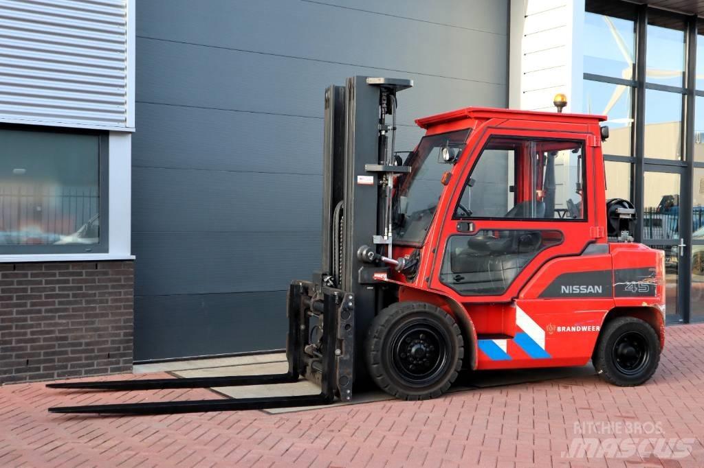 Nissan J1F4A45LY Nestekaasutrukit