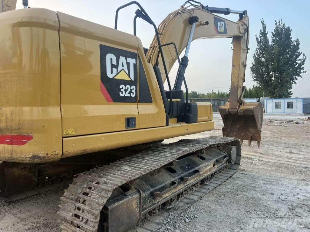 CAT 323 GC Telakaivukoneet