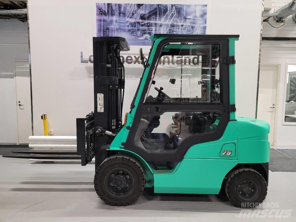 Mitsubishi FD 25 N Dieseltrukit