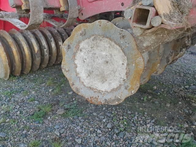 Väderstad CR 925 Kiekkomultaimet ja lautasäkeet