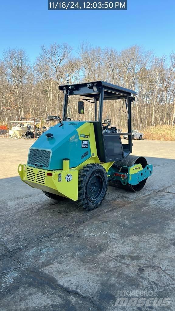 Ammann ARS 30 Yksivalssijyrät