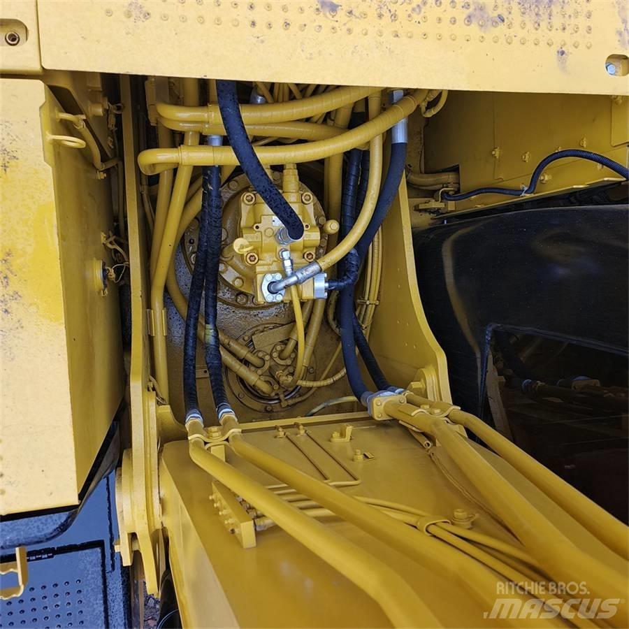 CAT 320 D Telakaivukoneet