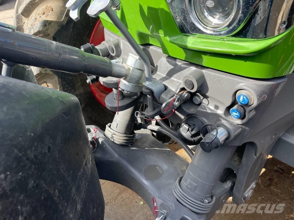 Fendt 828 Vario Traktorit