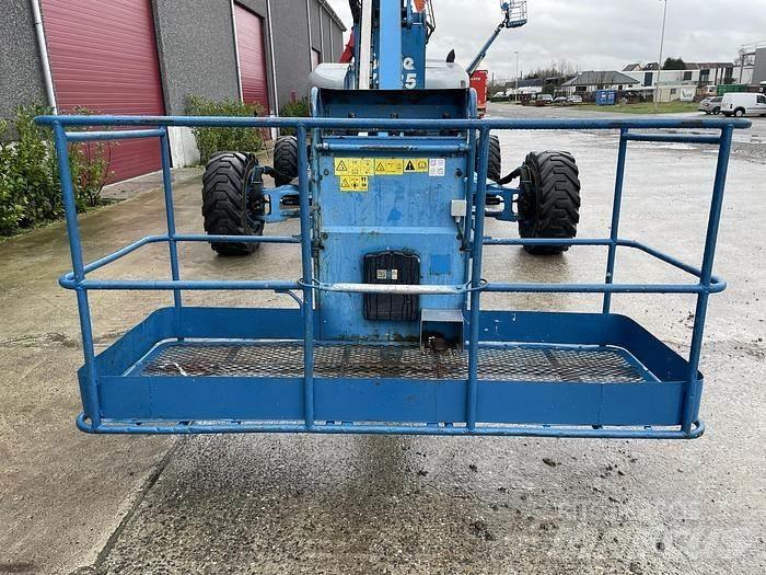 Genie Z135-70 Kuukulkijat