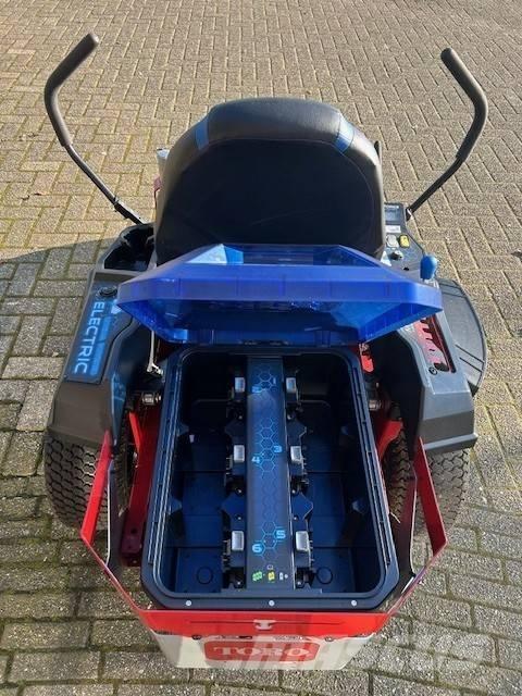 Toro eMR 4275 Päältäajettavat ruohonleikkurit