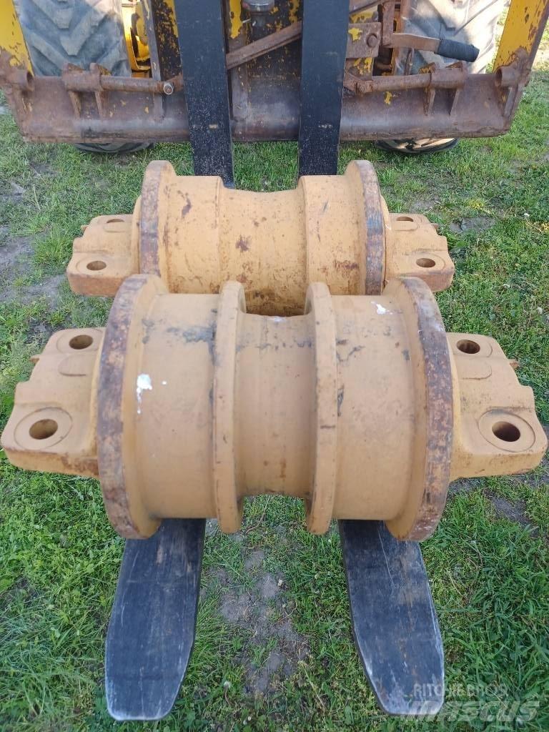 Komatsu D 155 Ketjut, telat ja alustat