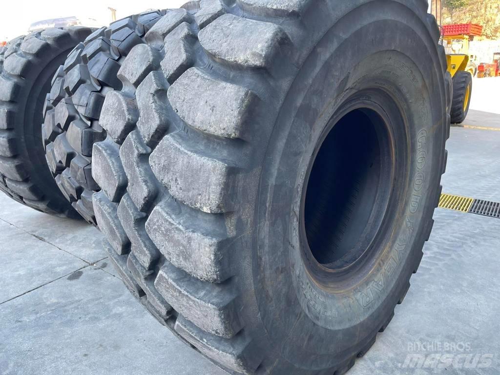 CAT 982M Pyöräkuormaajat