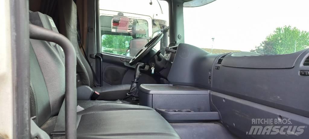 Scania 440 Vetopöytäautot