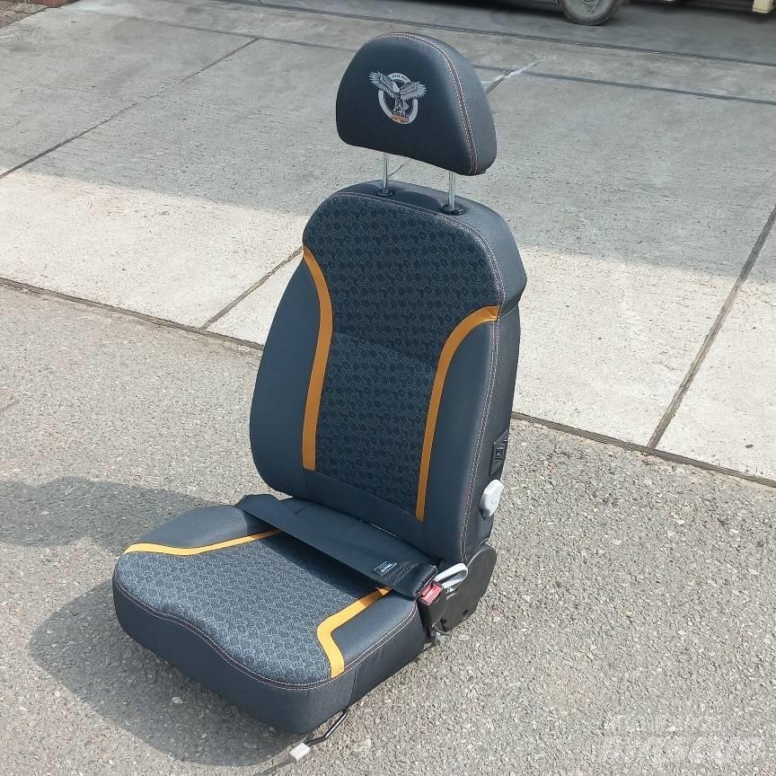 CASE CX210E stoel Ohjaamo ja sisusta
