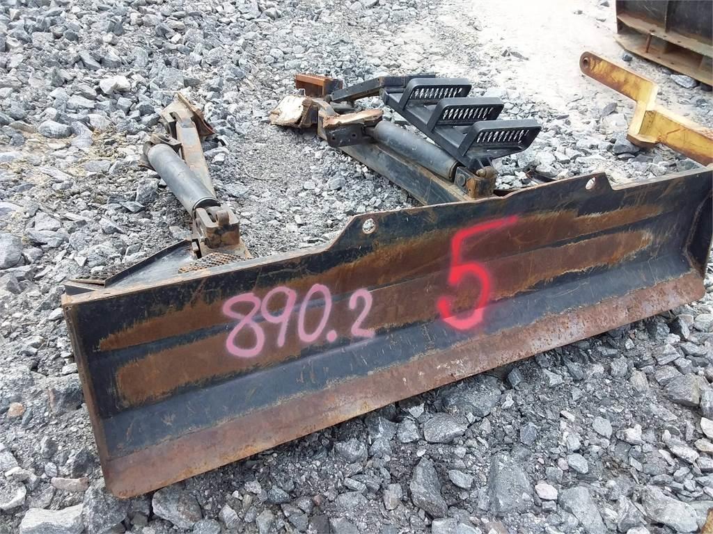 Valmet 890 Muut