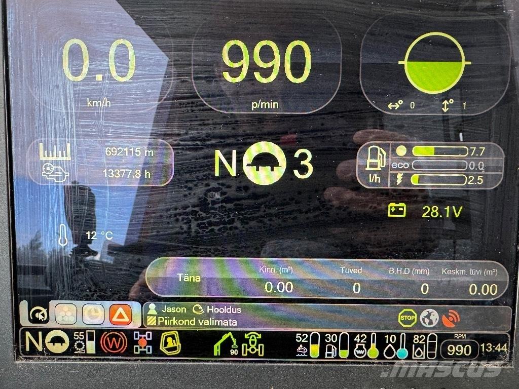 Komatsu 911 Harvesterit