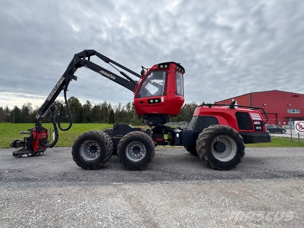 Komatsu 911 Harvesterit