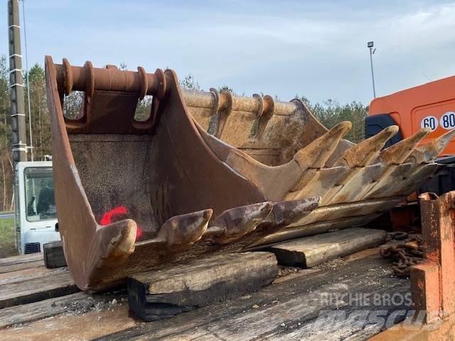 Komatsu PC 210 LC-8 Telakaivukoneet