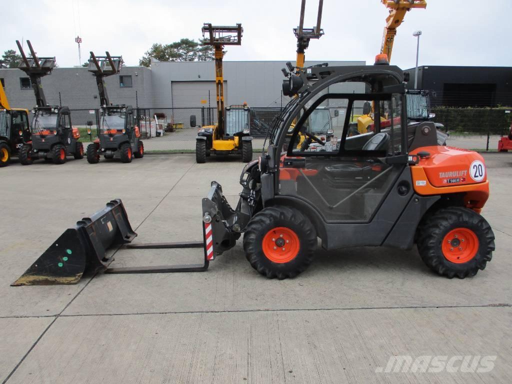 Ausa T144 HX4 (099) Kurottajat