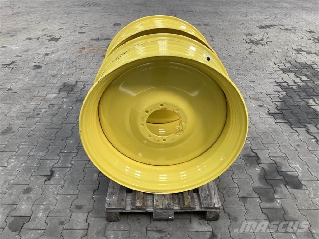 John Deere 15x38 Renkaat ja vanteet
