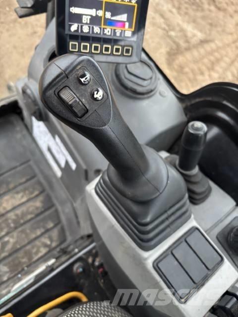 CAT 301.8 Minikaivukoneet < 7t