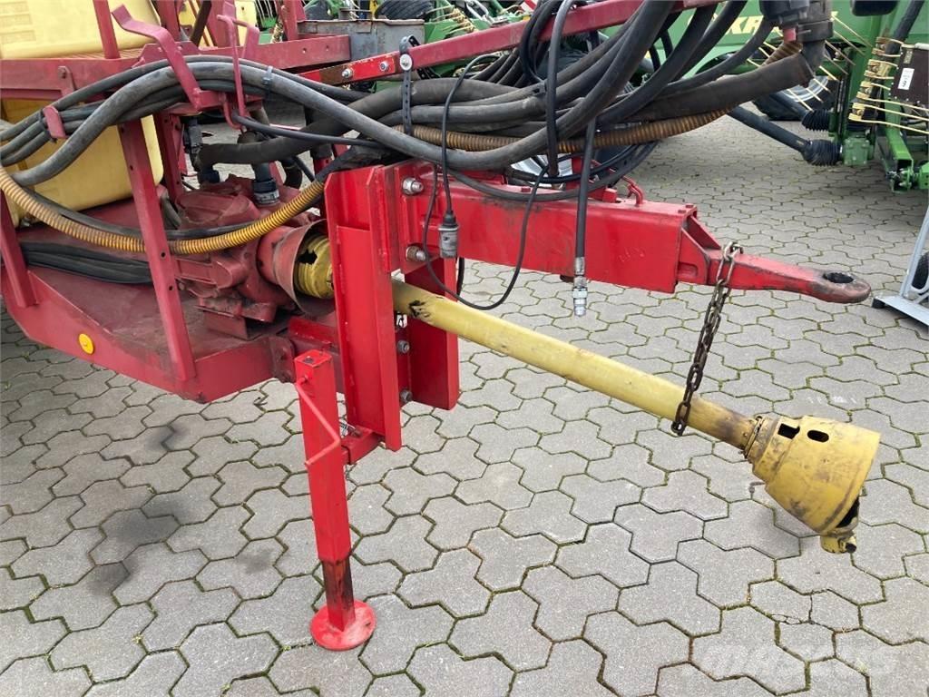 Hardi TYZ 2400 Hinattavat ruiskut