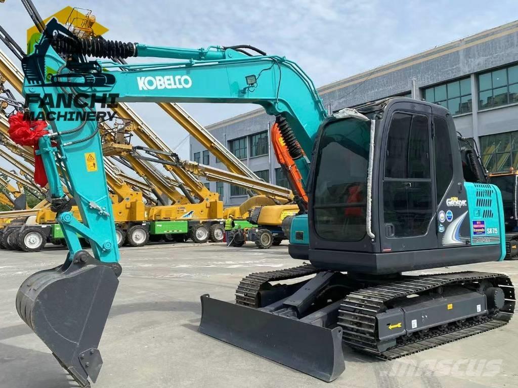 Kobelco 75 Minikaivukoneet < 7t