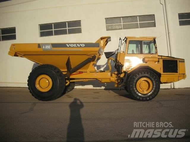 Volvo A 25 C   4x4 Dumpperit