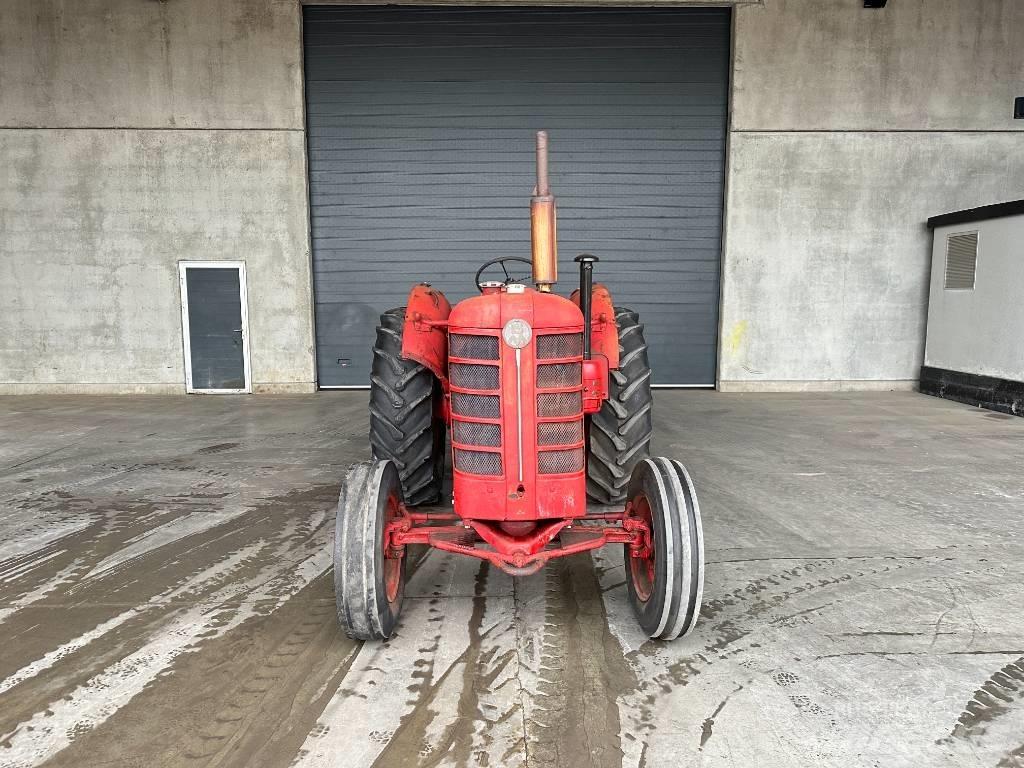 Volvo BM 470 Traktorit