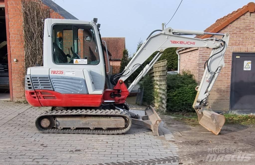 Takeuchi TB 235 Telakaivukoneet