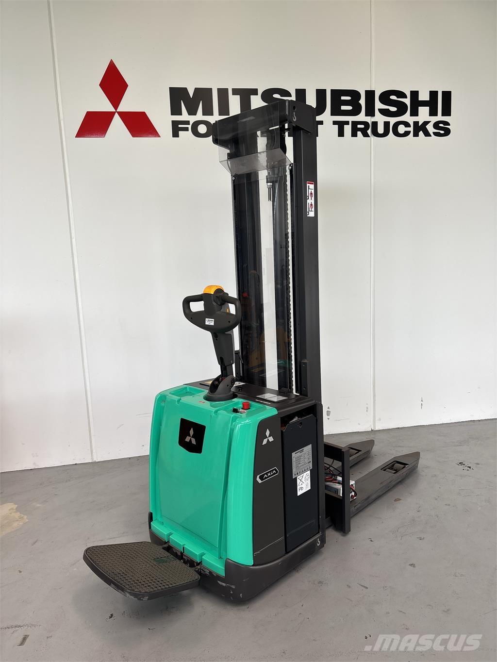 Mitsubishi SBV16P Ajettavat pinoamisvaunut