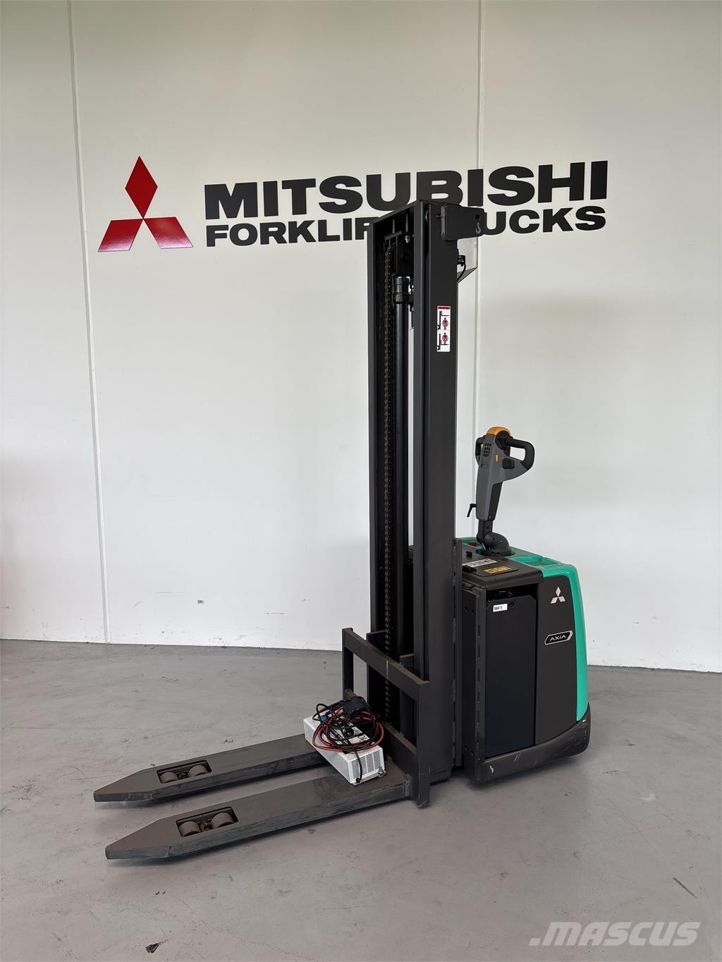 Mitsubishi SBV16P Ajettavat pinoamisvaunut