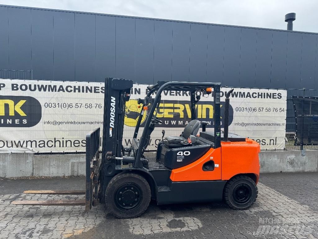Doosan D 40 SC-7 Dieseltrukit