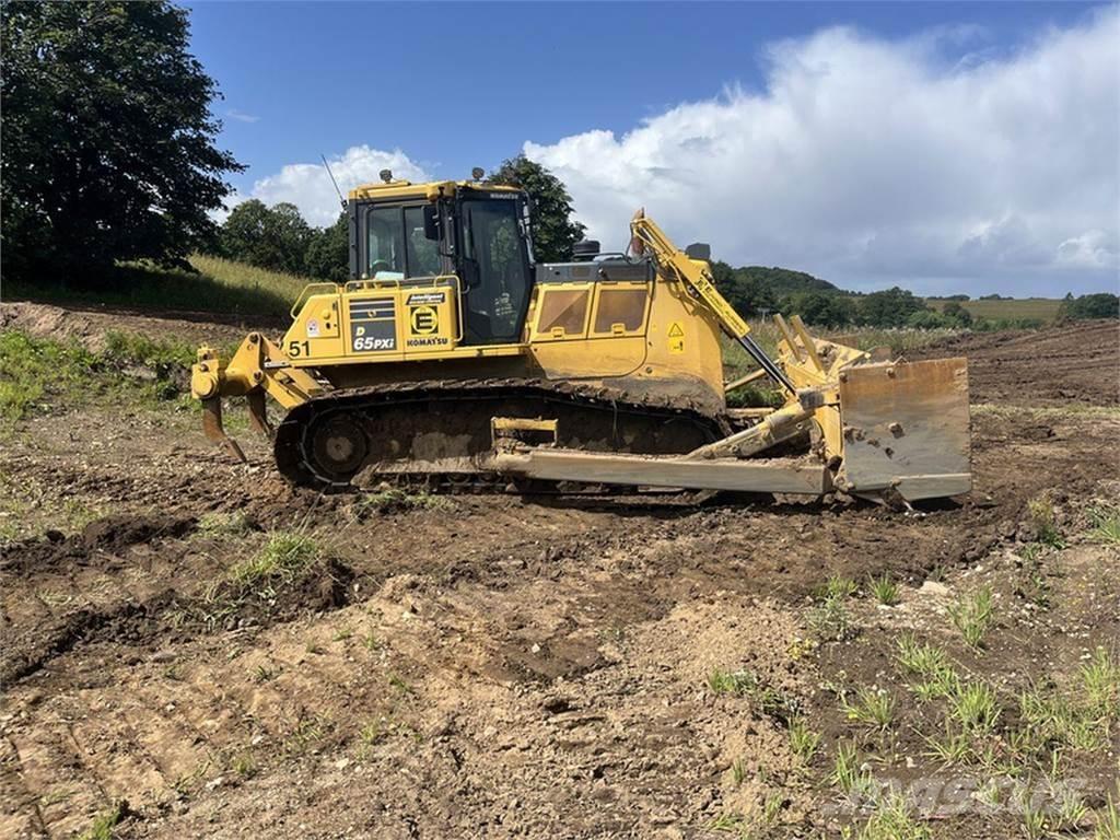 Komatsu D65PXI-18 Telaketjupuskutraktorit