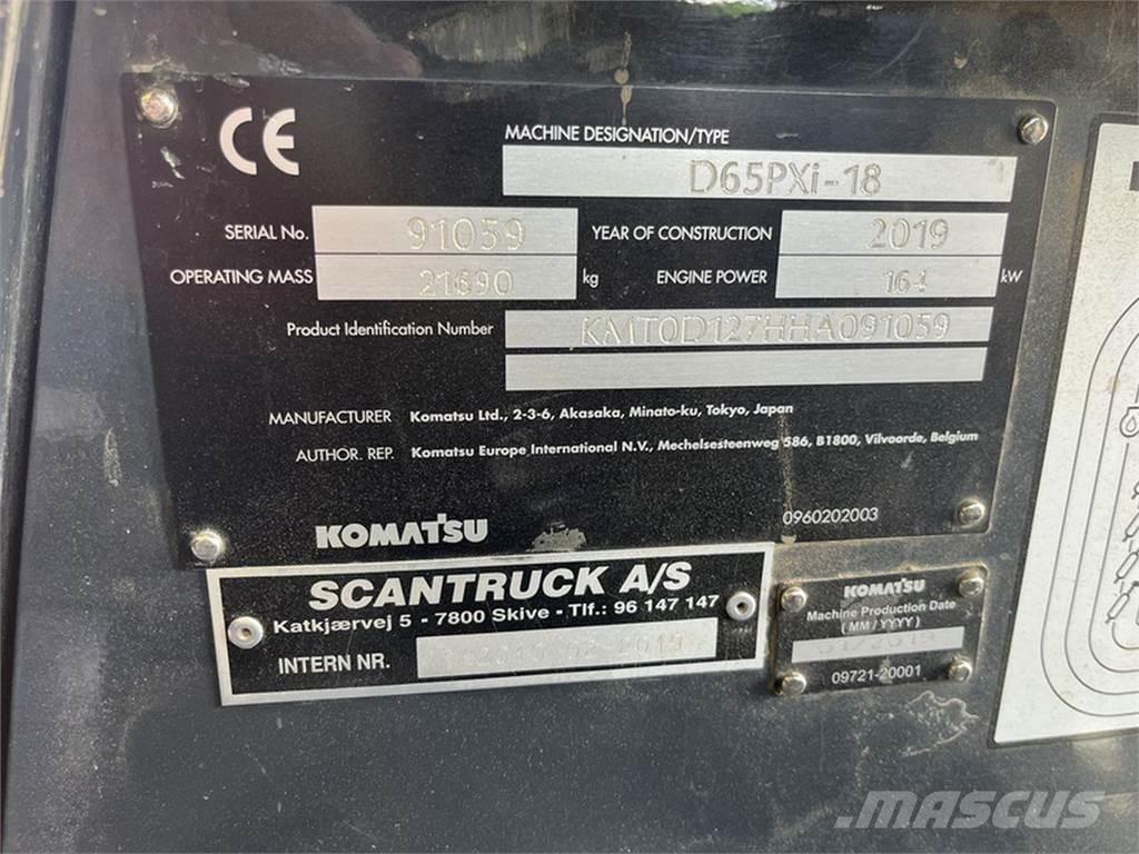 Komatsu D65PXI-18 Telaketjupuskutraktorit