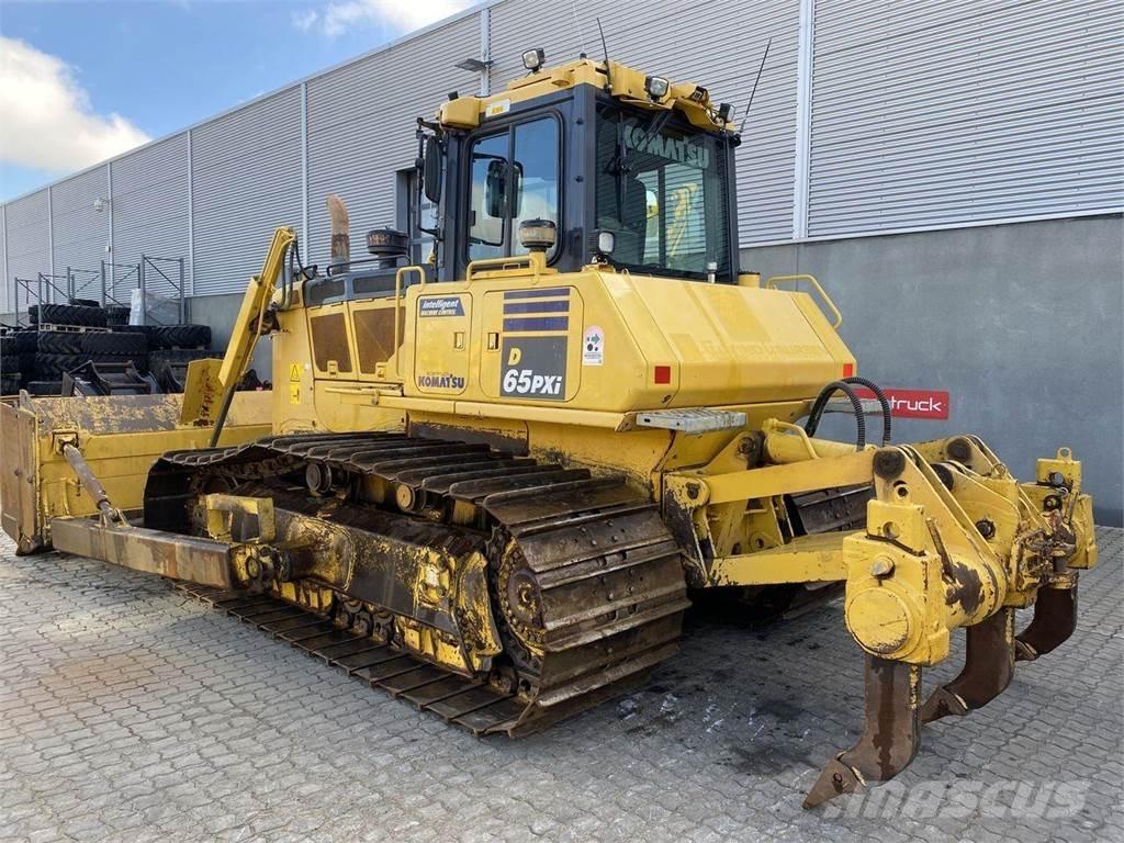 Komatsu D65PXI-18 Telaketjupuskutraktorit
