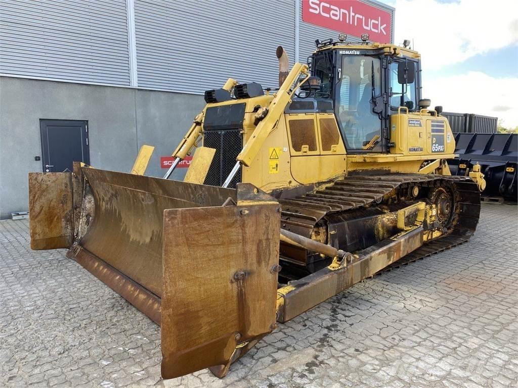 Komatsu D65PXI-18 Telaketjupuskutraktorit