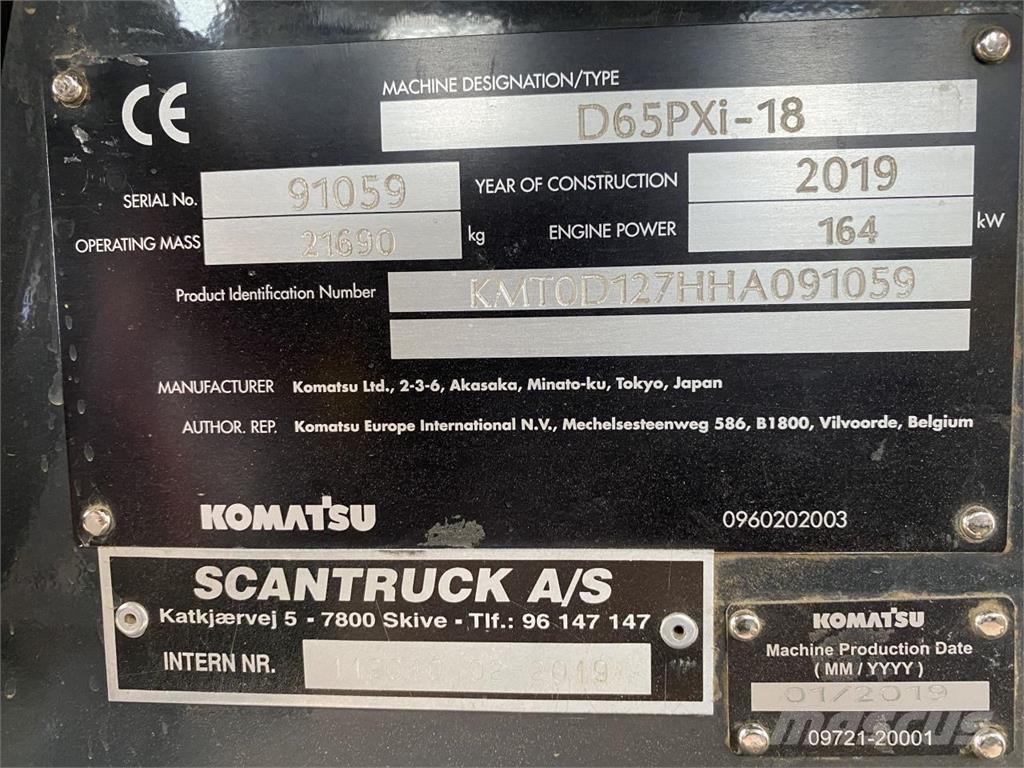 Komatsu D65PXI-18 Telaketjupuskutraktorit