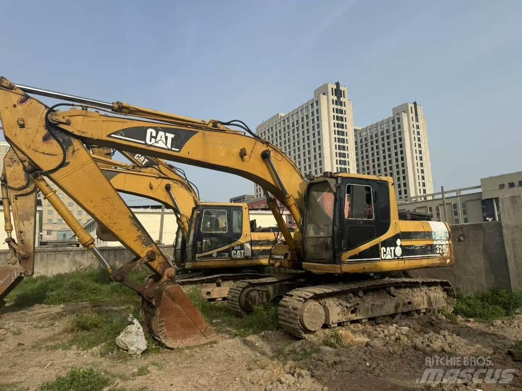 CAT 320 B L Telakaivukoneet