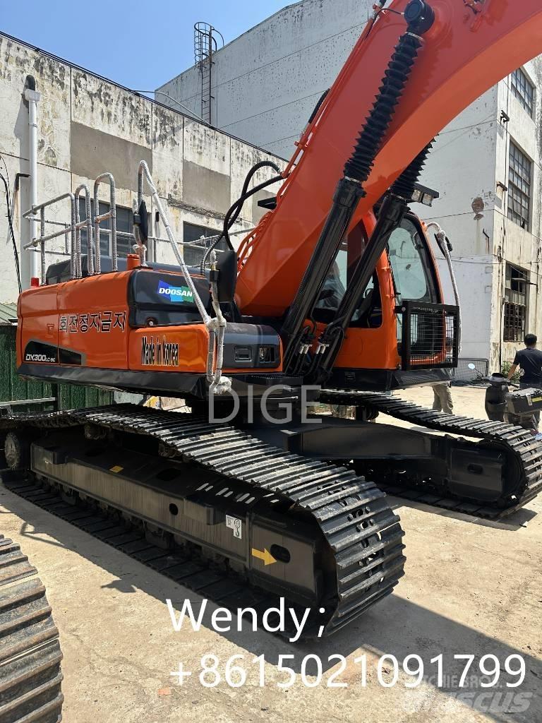 Doosan DX 300 Midikaivukoneet 7t - 12t