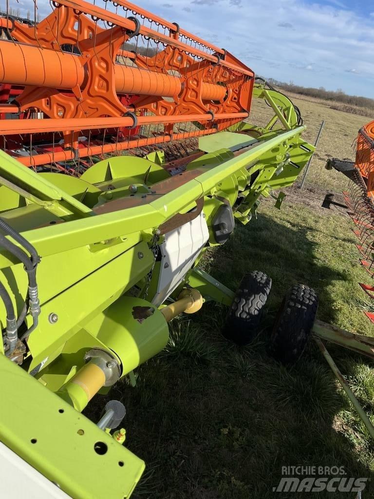 CLAAS Tucano 440 Leikkuupuimurit