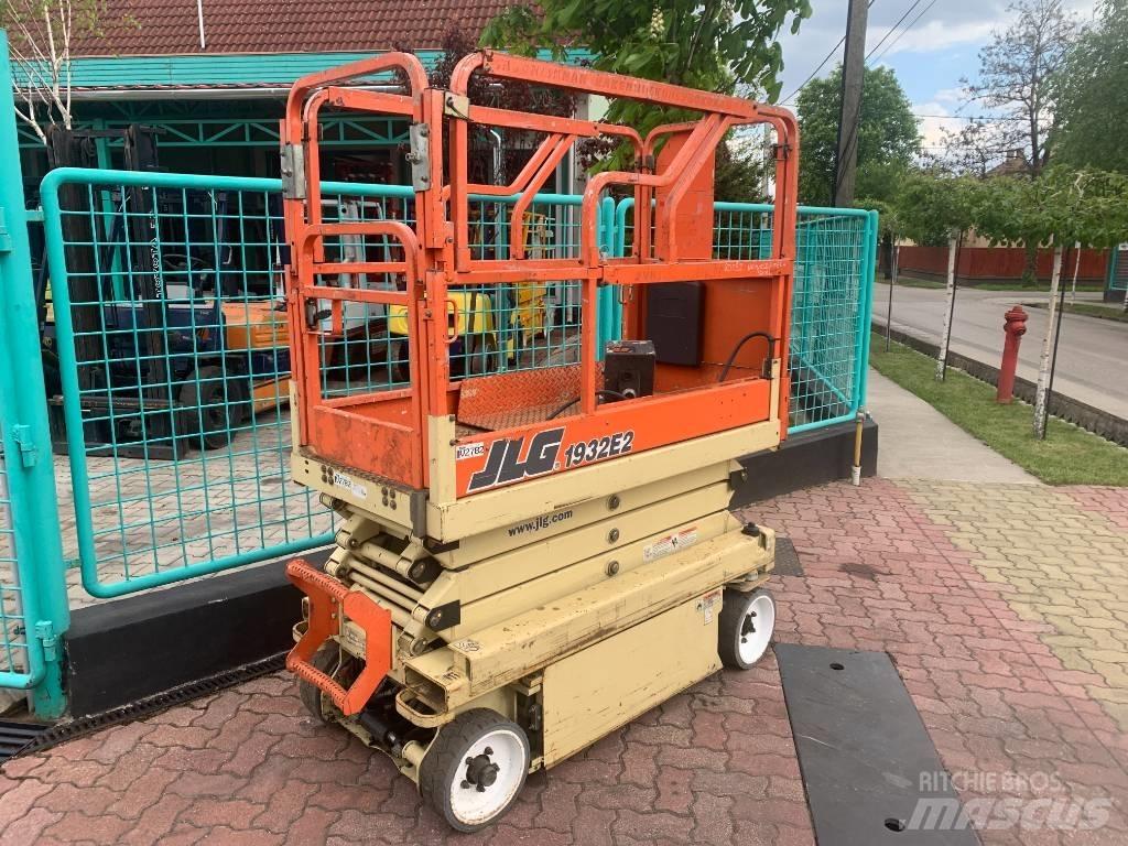 JLG 1932E2     V-2782 Henkilönostimet ja nostolaitteet