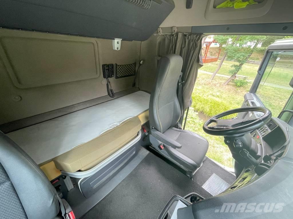 Scania R 490 Vetopöytäautot