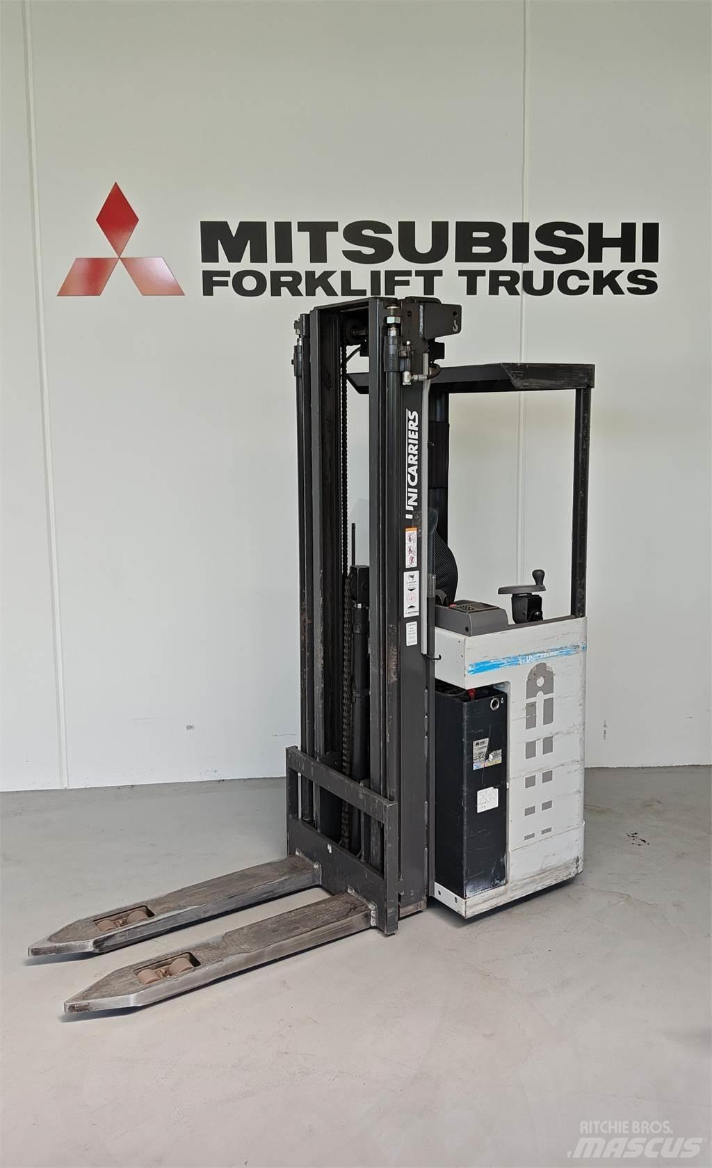 Atlet XJN160 Lavansiirtotrukit ajotasolla